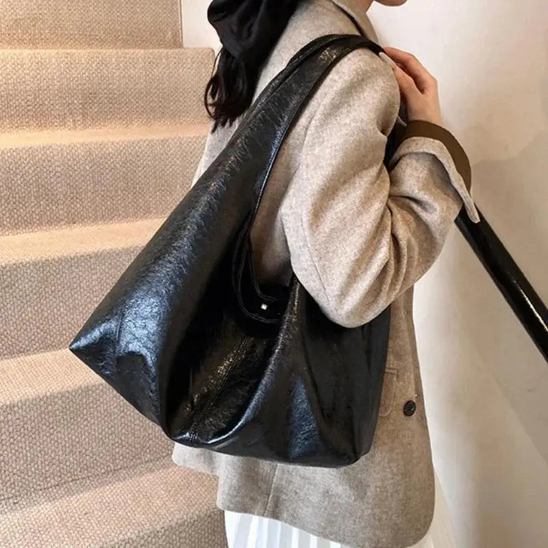 Large Capacity Womens Shoulder Bag Tote Crossbody Bag with Secure Buckle Durable and Fashionable