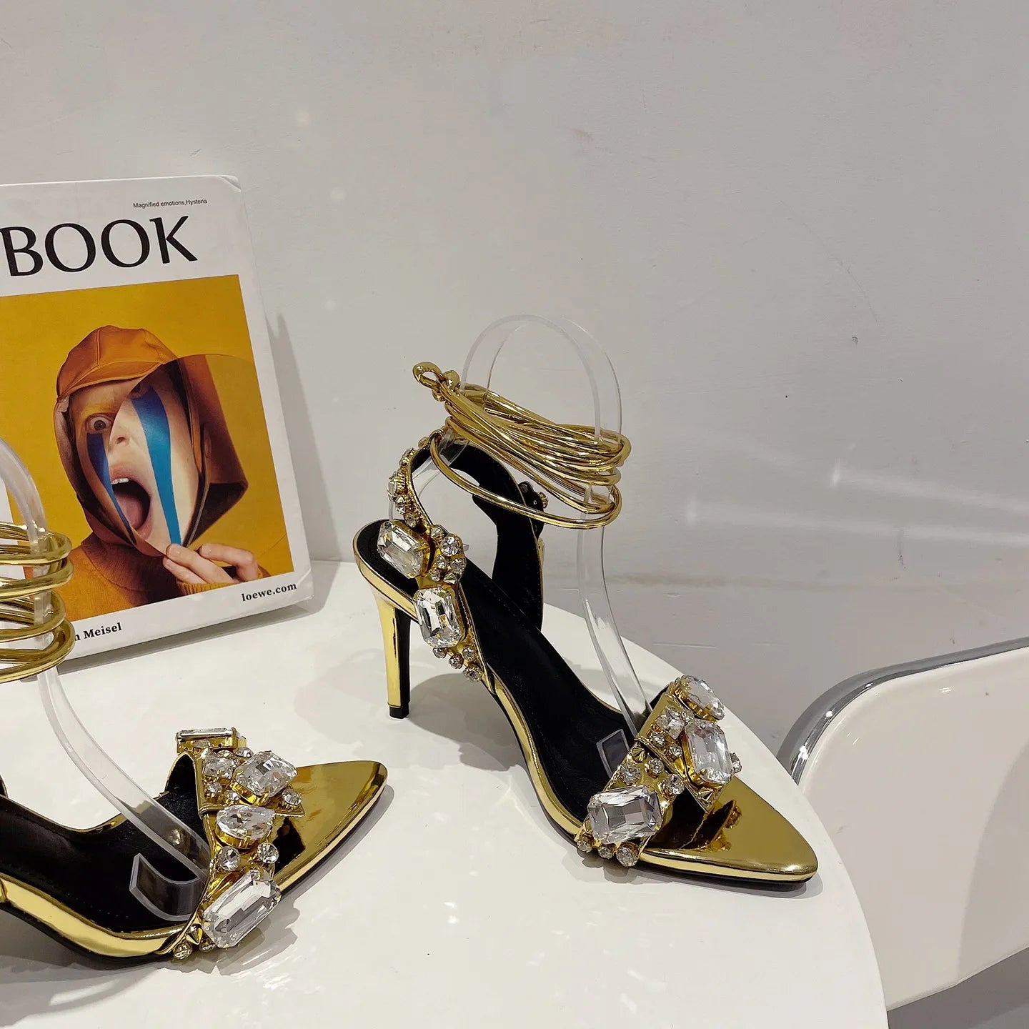 Sexy Ankle Strap Golded Sandals Women Party Nightclub Stripper Heels High Quality Crystal Diamond Pointed Toe Wedding Shoe