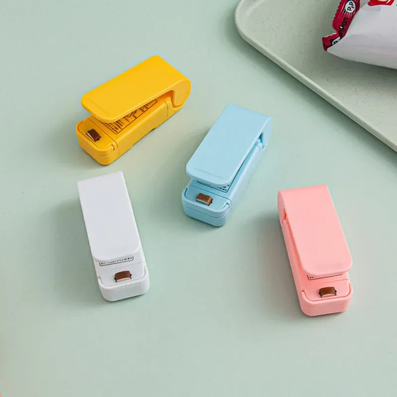 Mini Heat Bag Packaging Sealer Portable Plastic Bag Clip Sealing Machine Food Storage Seal Snack Sealing Kitchen Gadgets