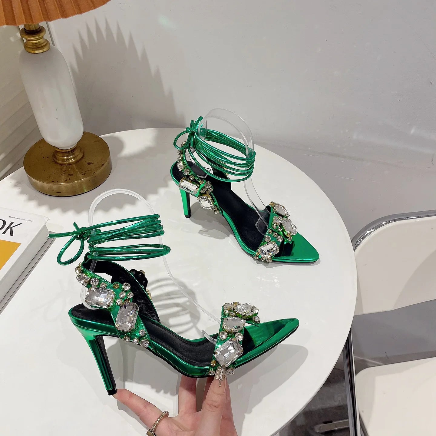 Sexy Ankle Strap Golded Sandals Women Party Nightclub Stripper Heels High Quality Crystal Diamond Pointed Toe Wedding Shoe