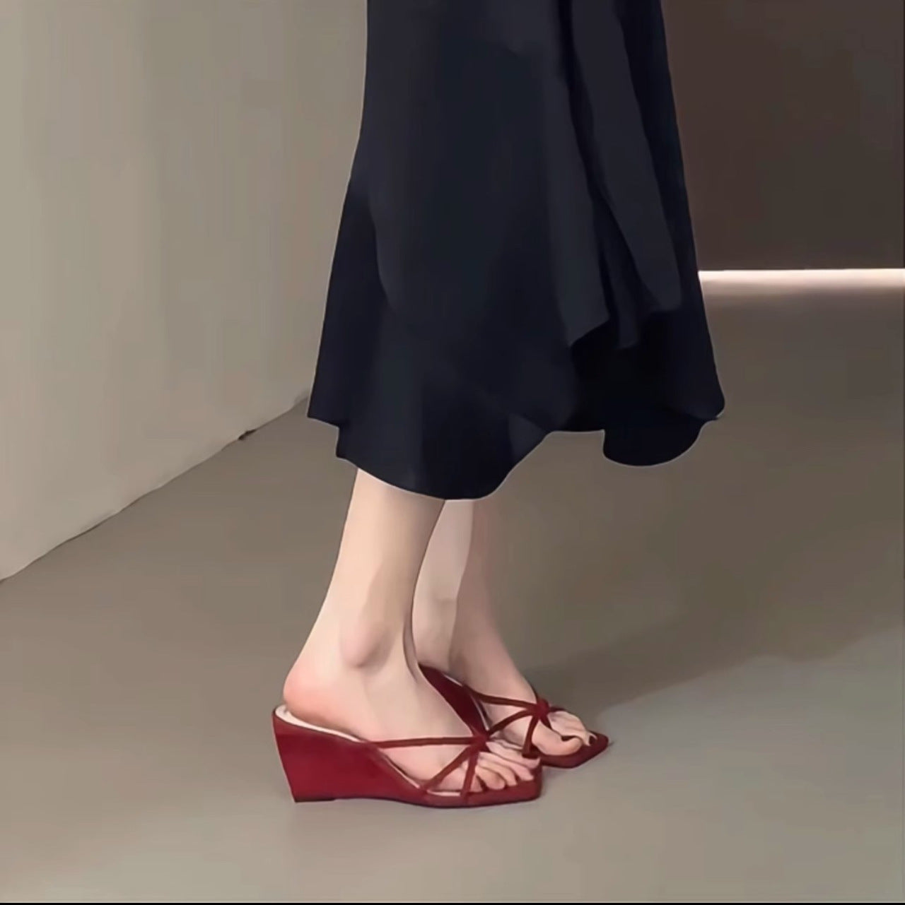 Women's Fashion New Arrival Petite-Strap Plus-Size Flip-Flops. Zapatillas